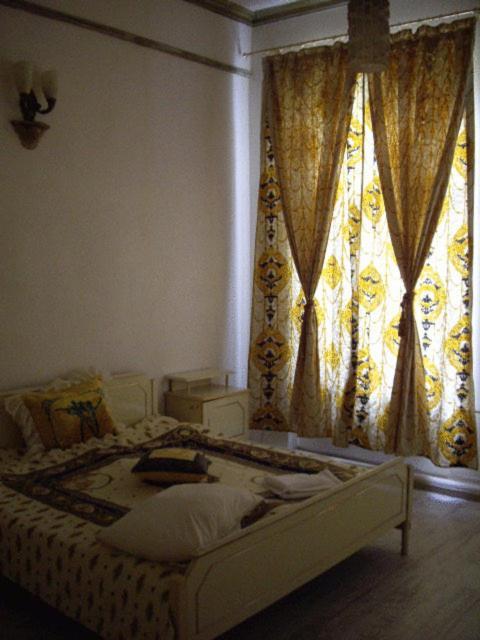 Trivia Antique 3*